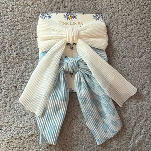 NWT Hair Bow Clips